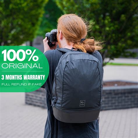 nomatic camera backpack.